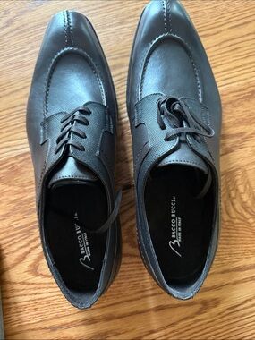 Bacco Bucci Dark Brown Leather Oxford Dress Shoes. Brand new.